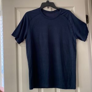 Lululemon Men’s Navy Blue M Metal Vent Tech Short Sleeve Shirt 2.0